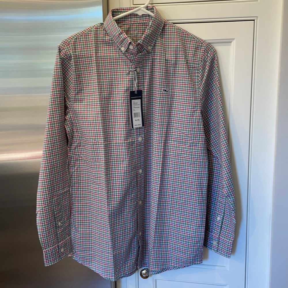 New Vineyard Vines button down 18